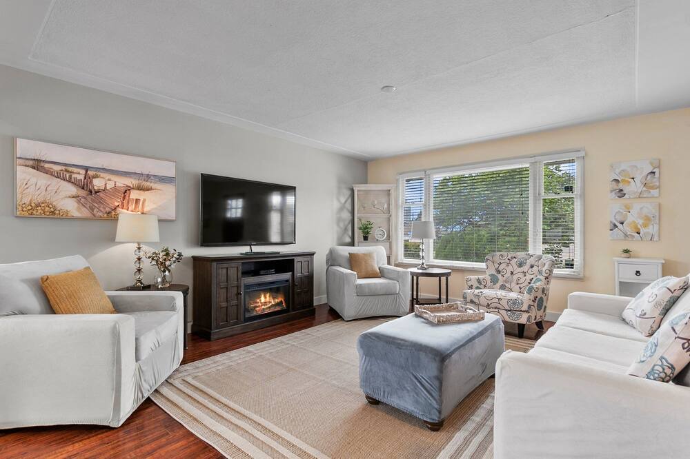 Photo of Livingroom in North End