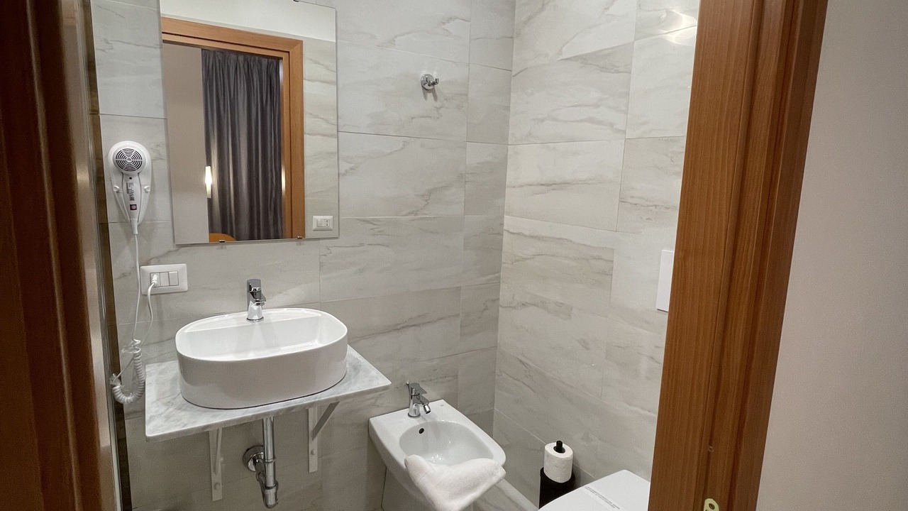 Photo of Bathroom in Gela