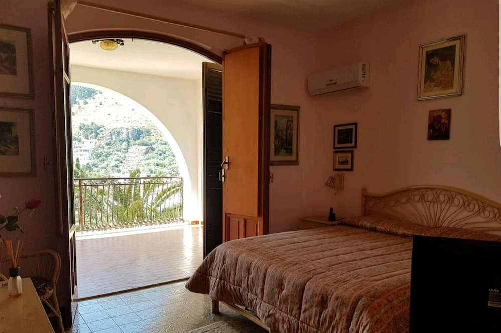 Photo of Bedroom in Capo Zafferano