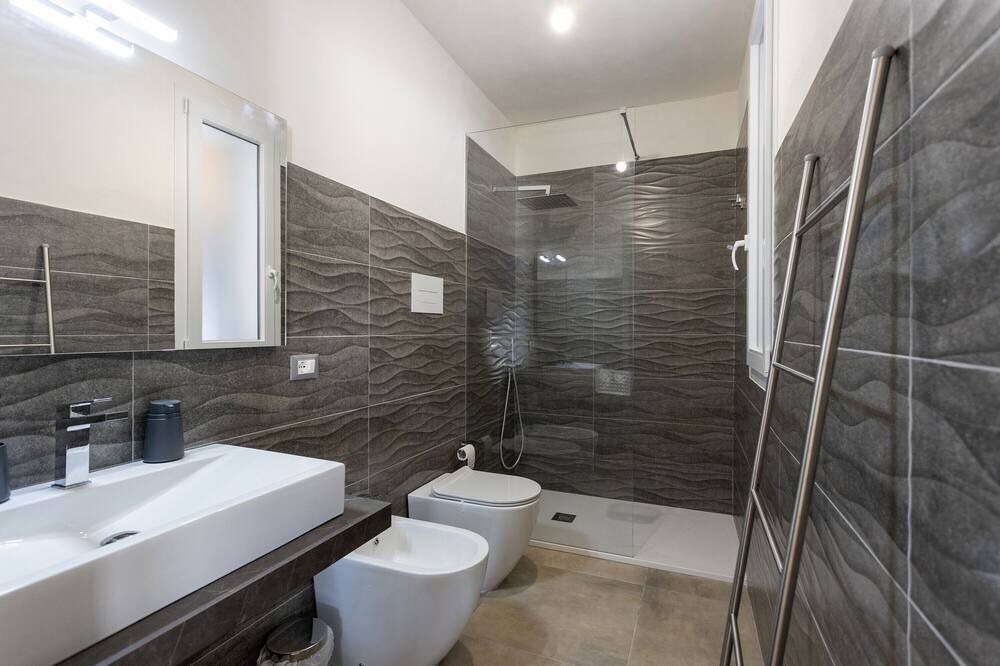 Photo of Bathroom in Digerbato