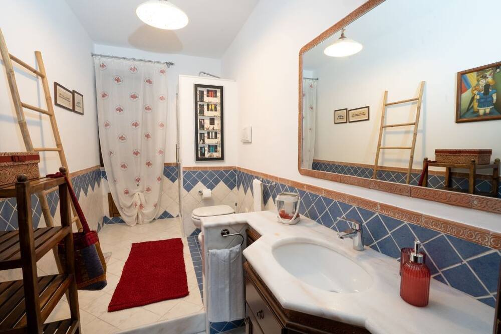 Photo of Bathroom in Partinico