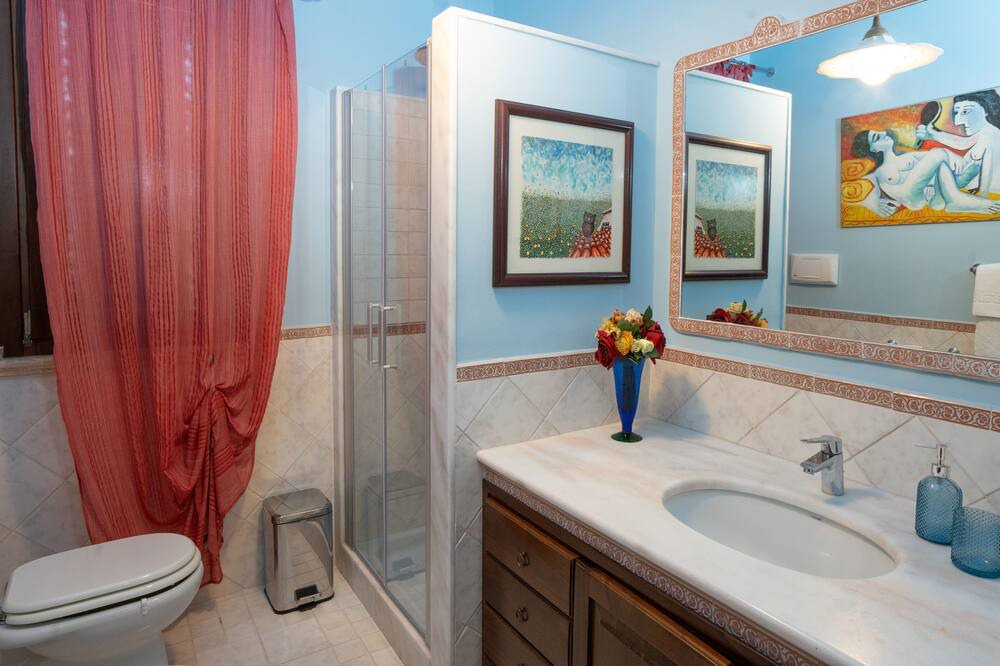 Photo of Bathroom in Partinico