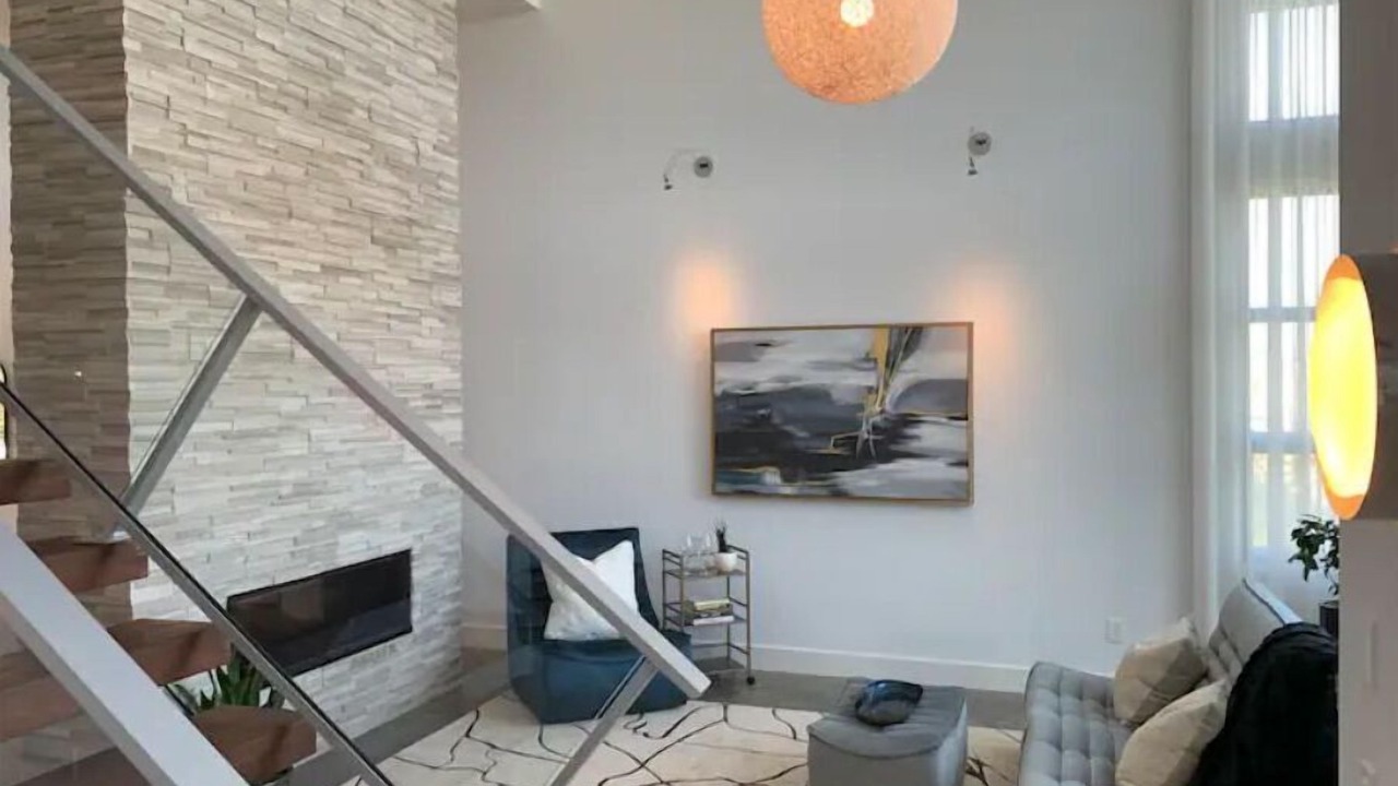 Photo of Livingroom in Southeast Kelowna