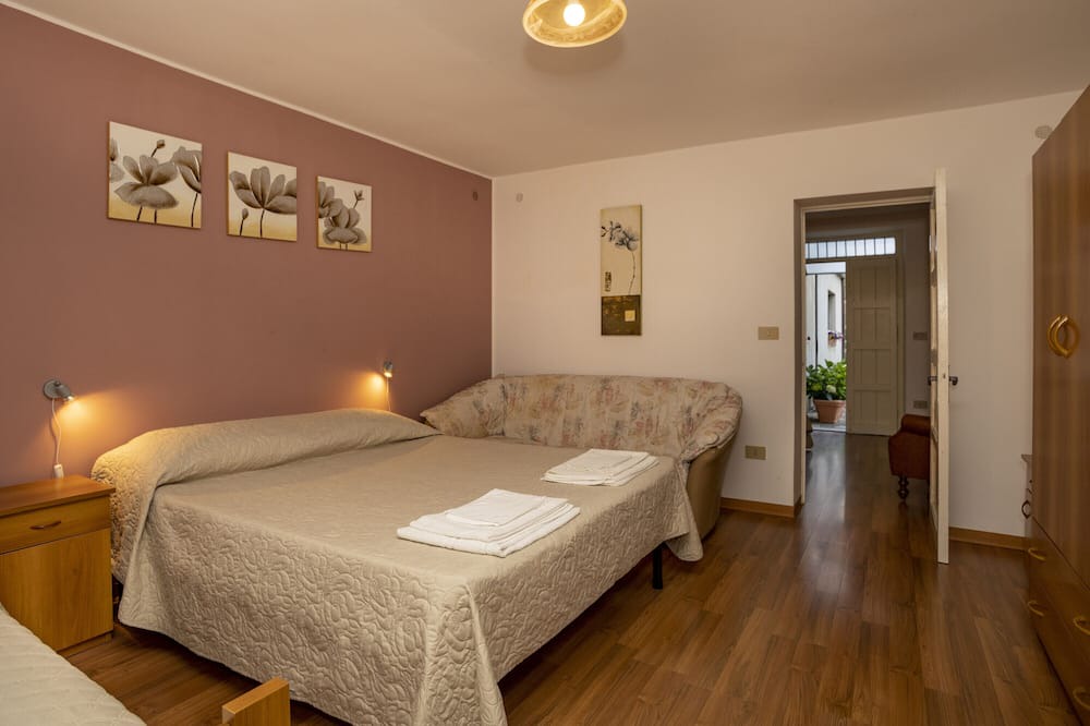 Photo of Bedroom in Naso