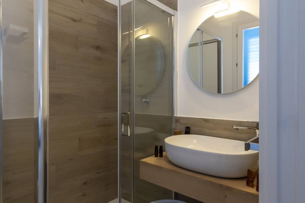 Photo of Bathroom in Marettimo