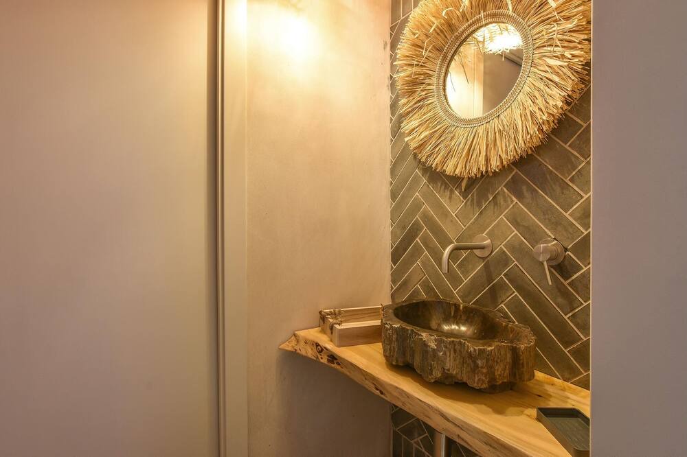 Photo of Bathroom in Balestrate