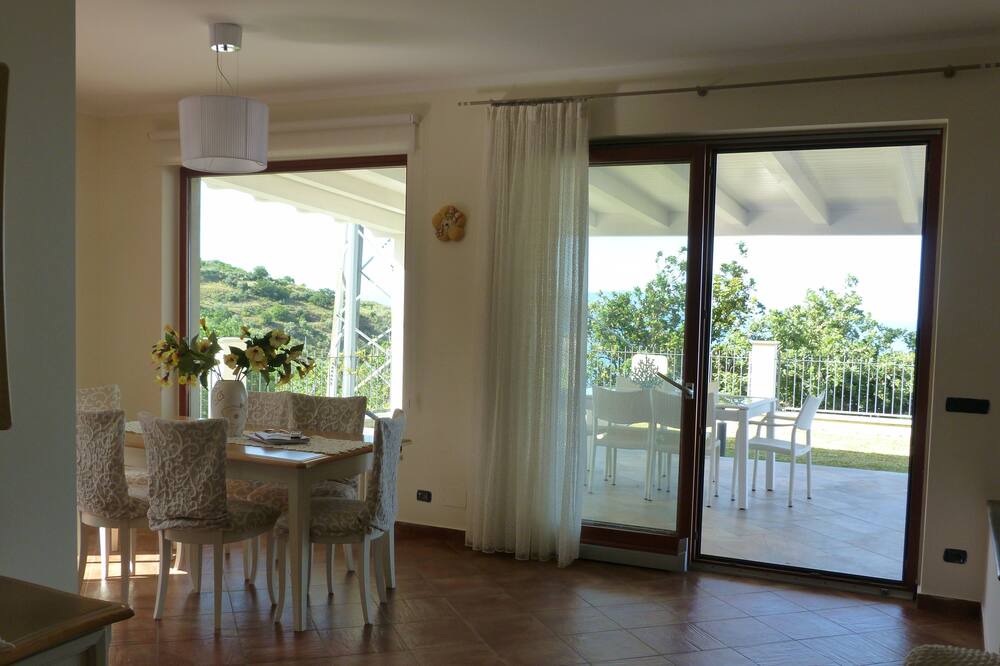 Photo of Livingroom in Gioiosa Marea