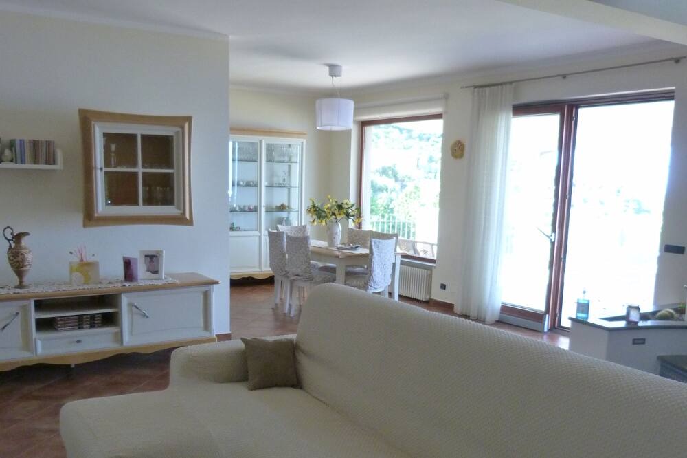 Photo of Livingroom in Gioiosa Marea