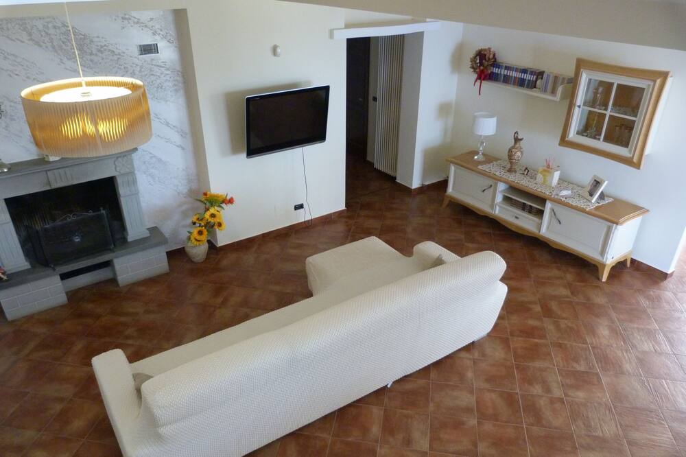 Photo of Livingroom in Gioiosa Marea
