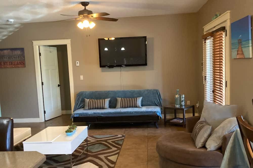 Photo of Livingroom in Central Okanagan