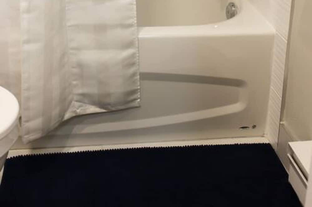 Photo of Bathroom in Shaughnessy Village