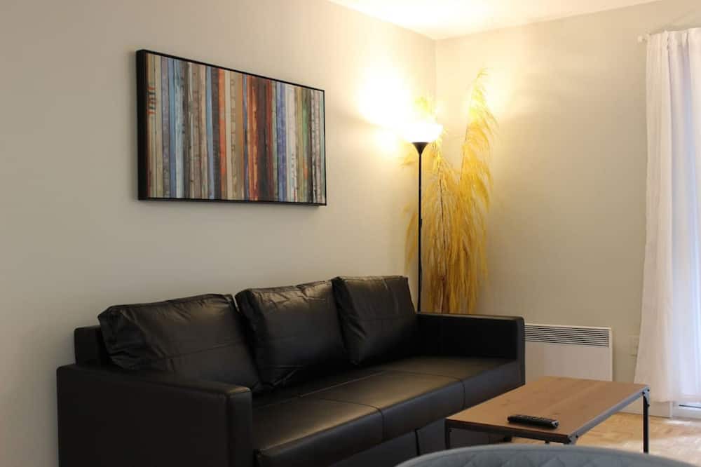 Photo of Livingroom in Shaughnessy Village