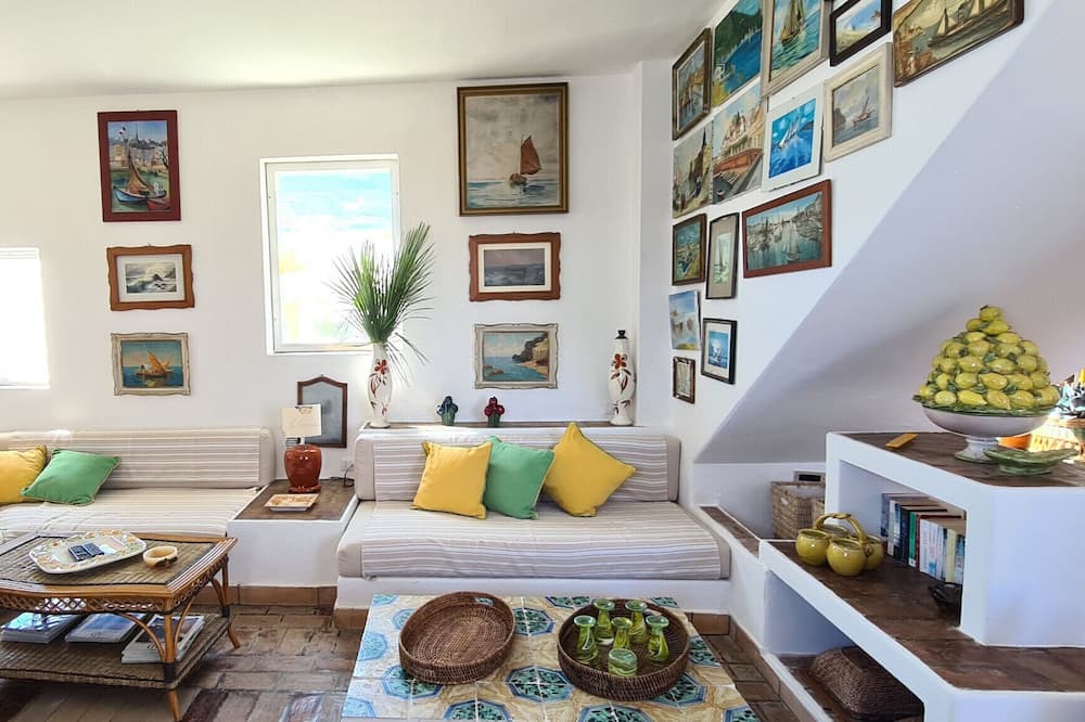 Photo of Livingroom in Ponza