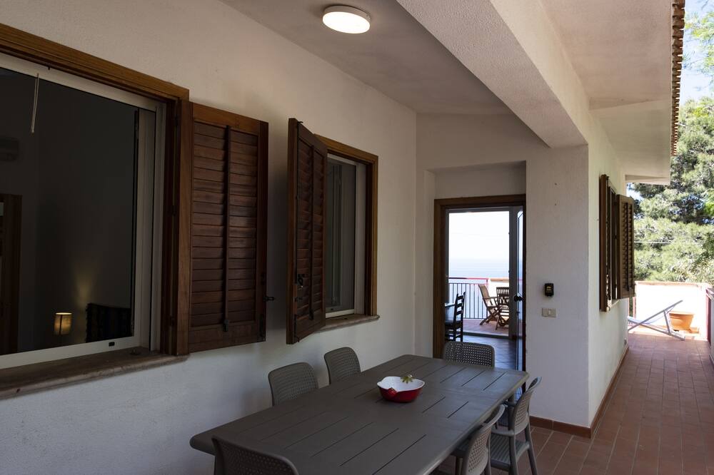 Photo of Patio Balcony in Macari