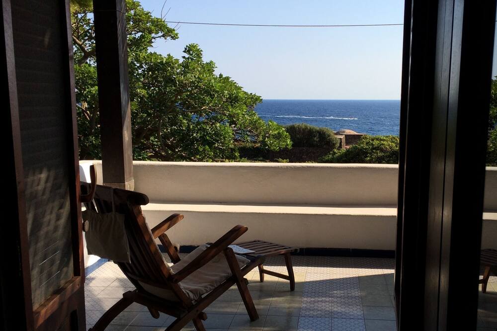 Photo of Patio Balcony in Pantelleria