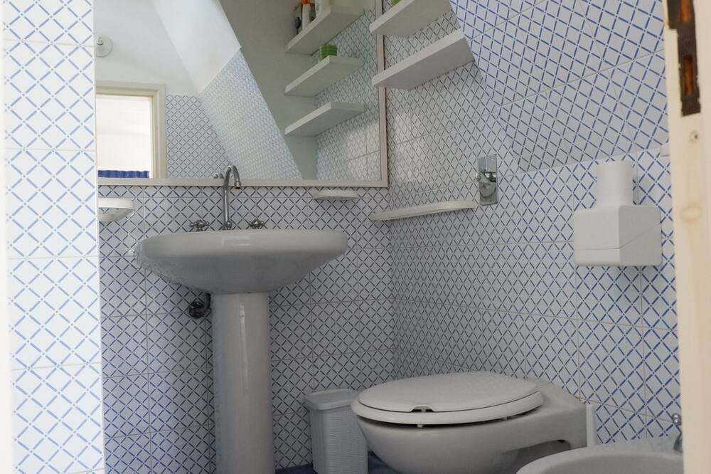Photo of Bathroom in Pantelleria