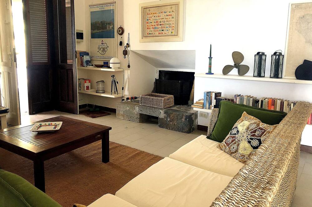 Photo of Livingroom in Pantelleria