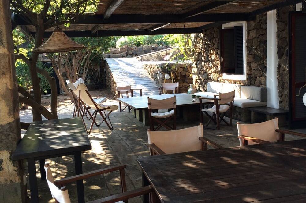 Photo of Patio Balcony in Pantelleria