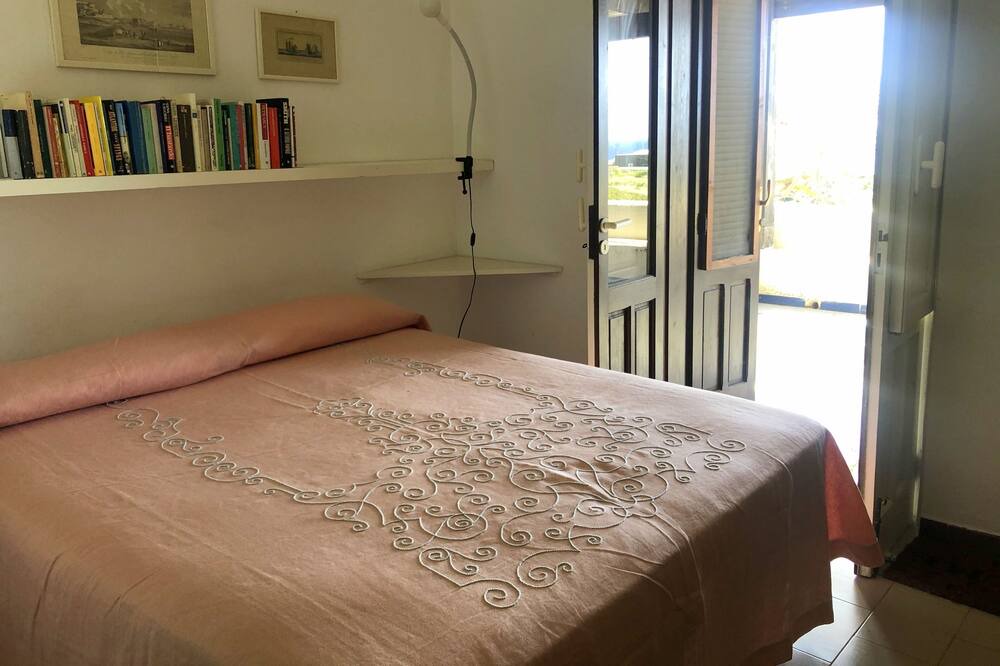 Photo of Bedroom in Pantelleria