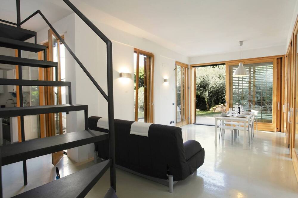 Photo of Livingroom in Torre Colonna-sperone