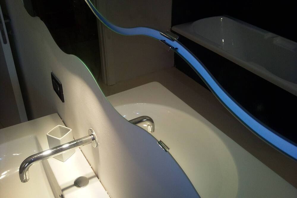 Photo of Bathroom in Torre Colonna-sperone