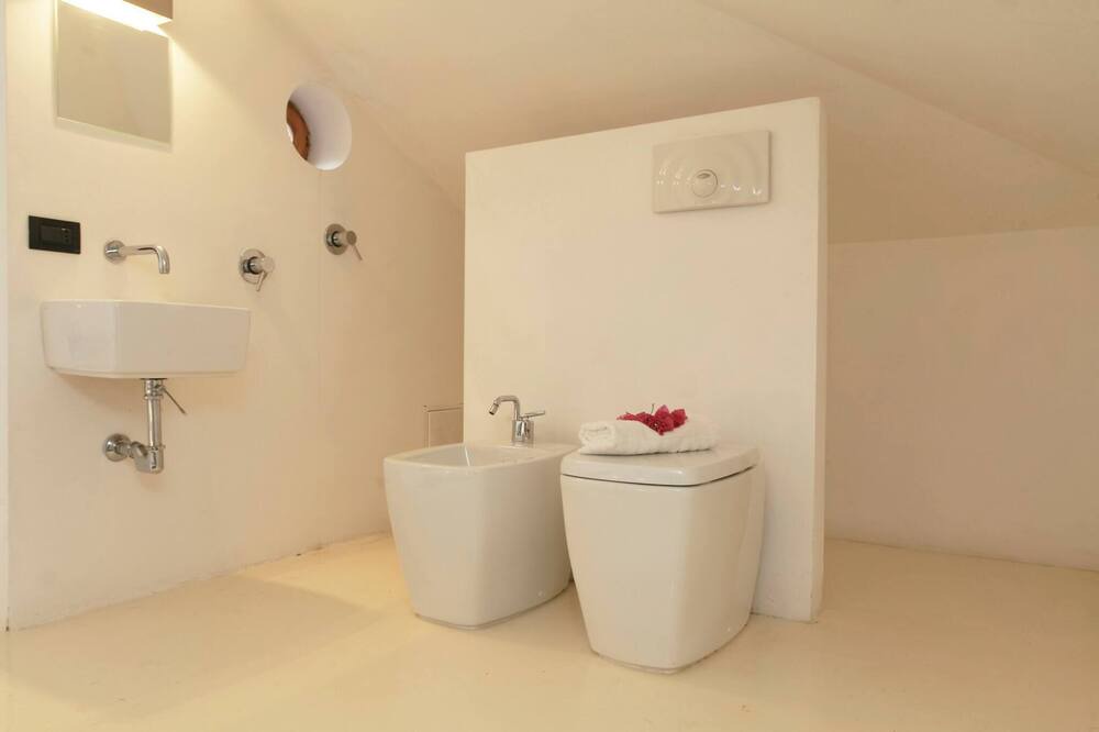 Photo of Bathroom in Torre Colonna-sperone