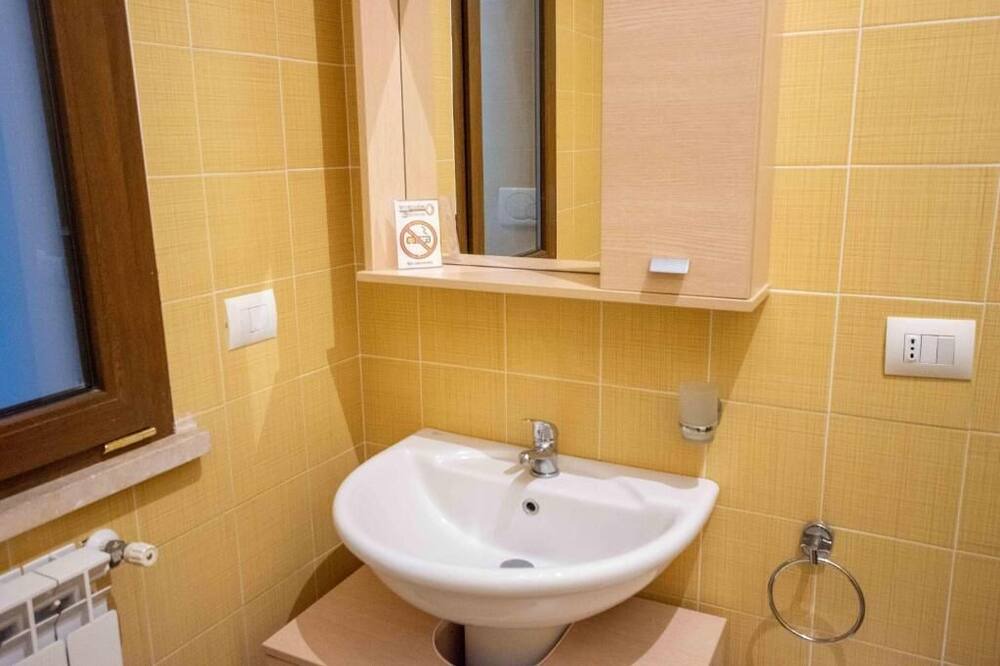 Photo of Bathroom in Nettuno