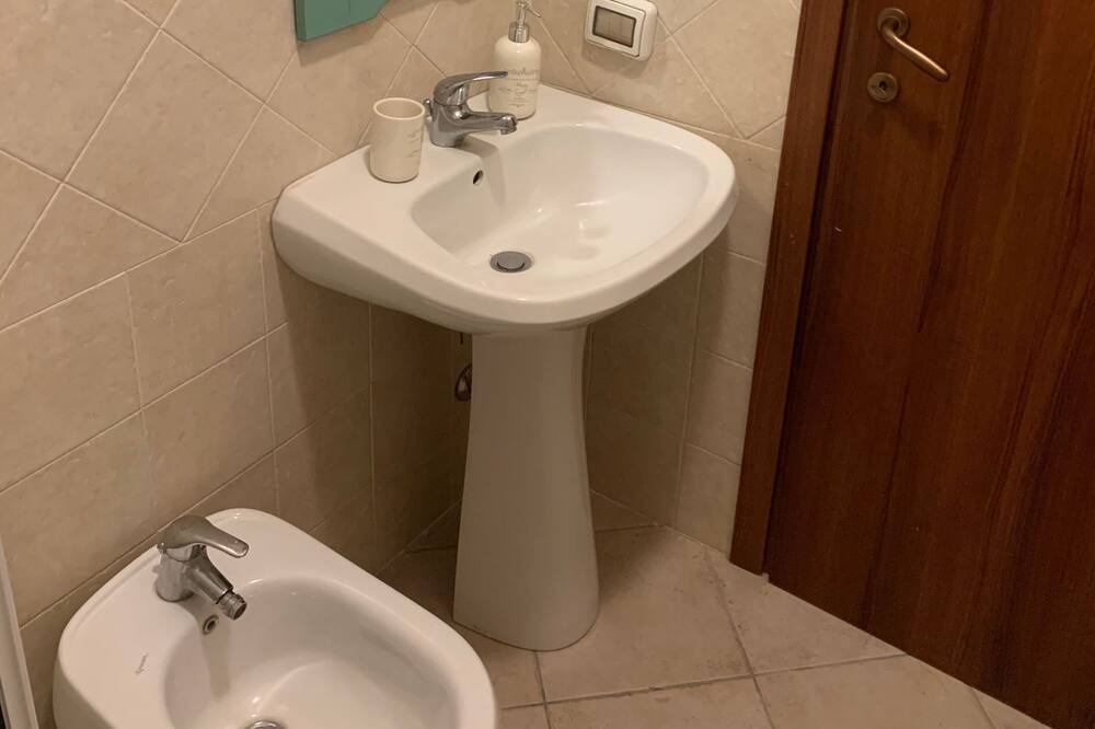 Photo of Bathroom in Nettuno