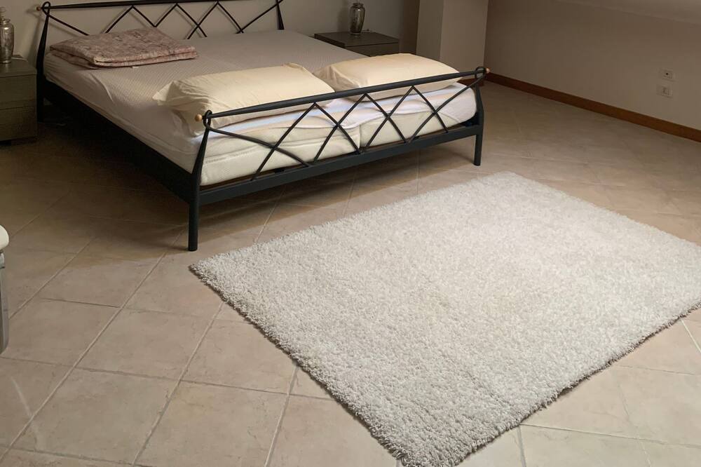 Photo of Bedroom in Nettuno