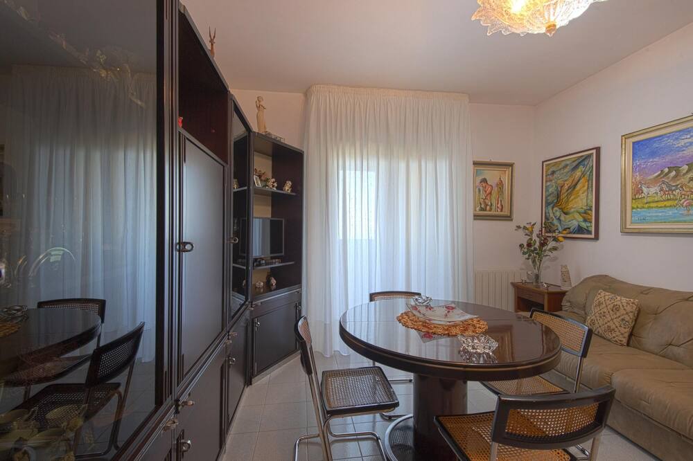 Photo of Livingroom in Paparella