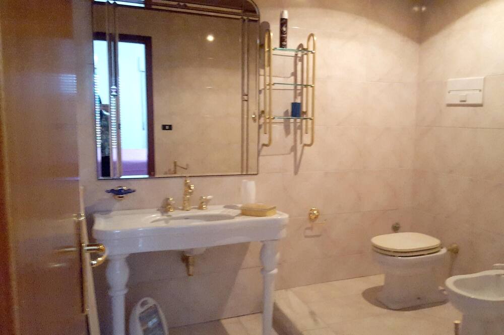 Photo of Bathroom in Milazzo