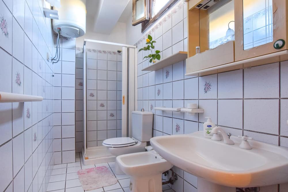 Photo of Bathroom in Barcellona Pozzo di Gotto