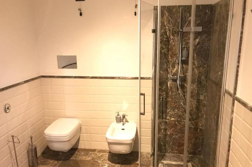Photo of Bathroom in Capri Leone