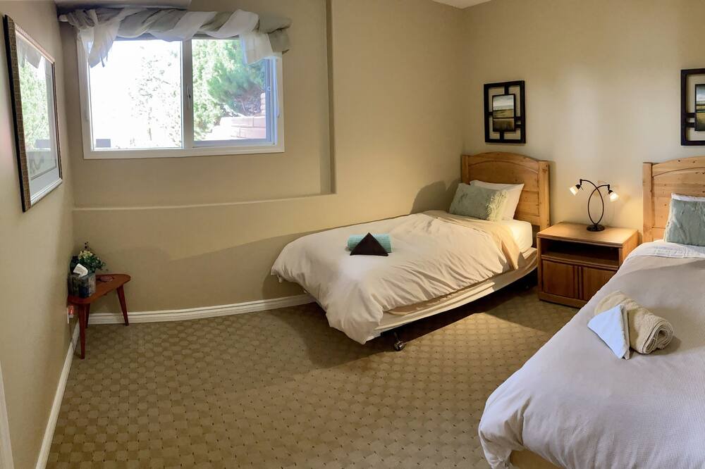Photo of Bedroom in Toovey Heights