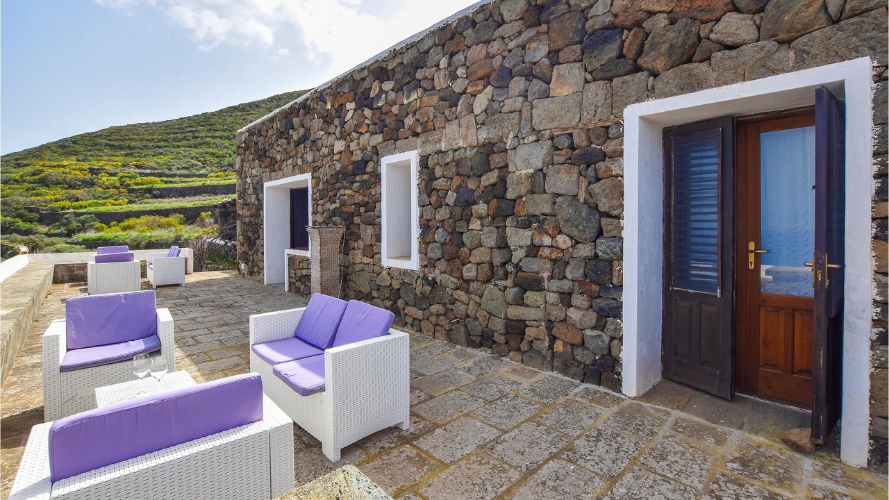 Photo of Patio Balcony in Kamma