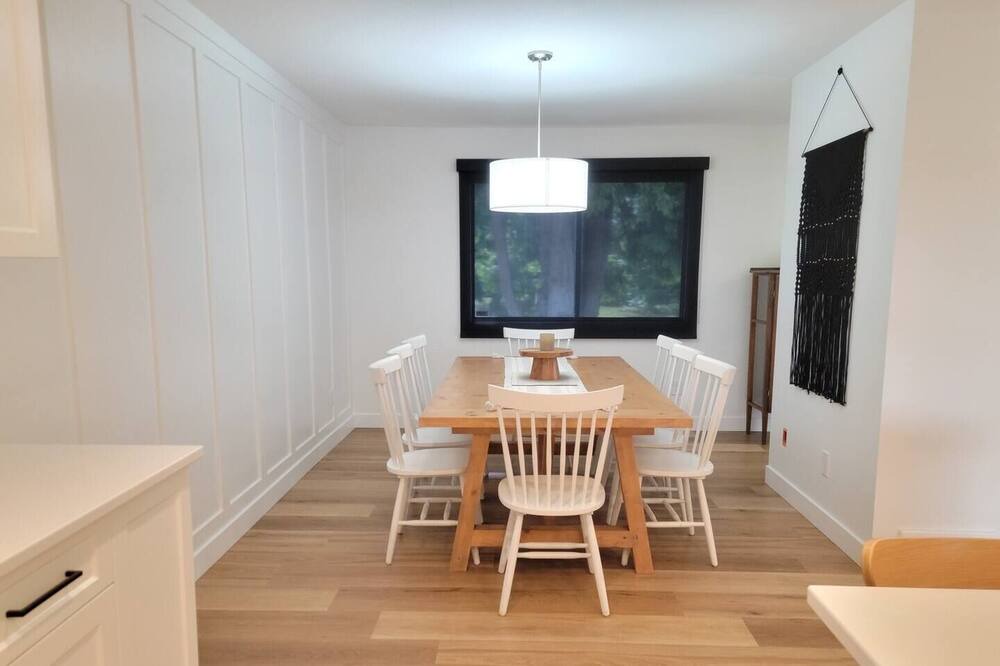Photo of Kitchen in Southeast Kelowna
