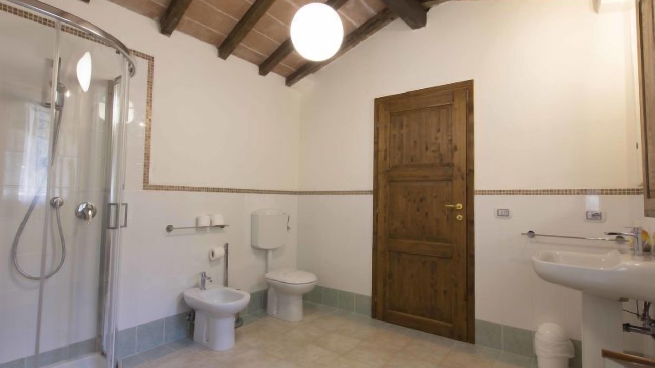 Photo of Bathroom in Margine Coperta-Traversagna
