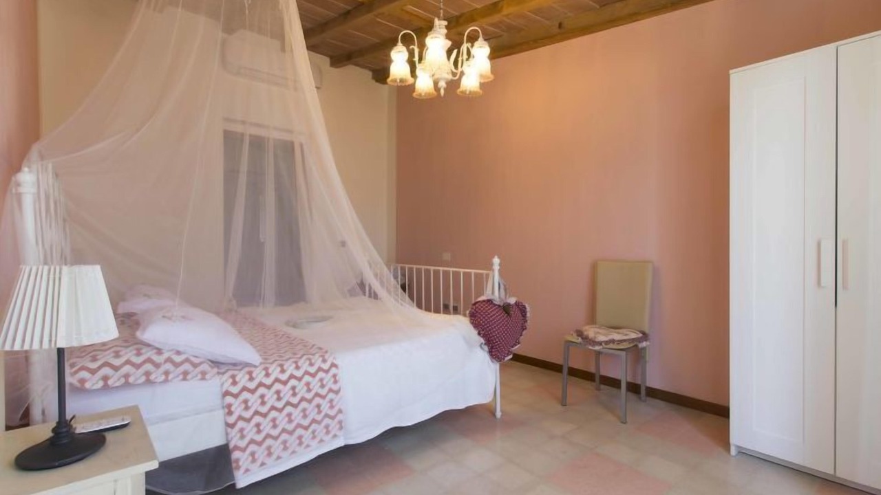 Photo of Others in Margine Coperta-Traversagna