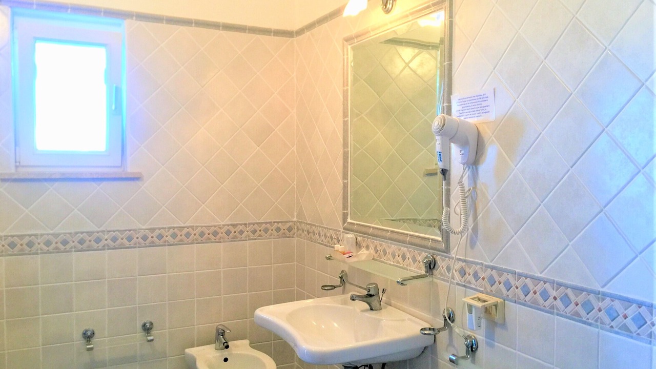 Photo of Bathroom in Le Forna