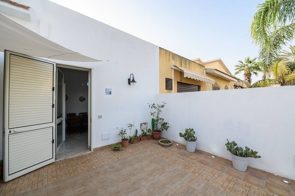 Photo of Patio Balcony in Digerbato