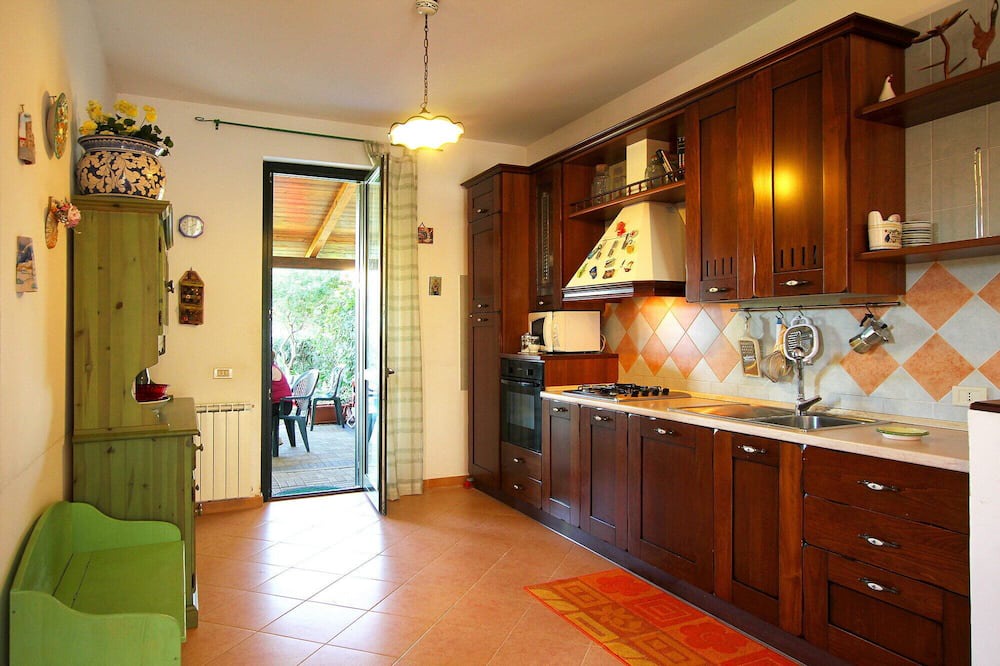 Photo of Kitchen in Campofelice di Roccella