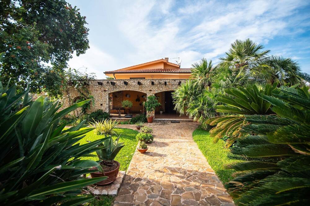 Photo of Outdoor in Cinisi