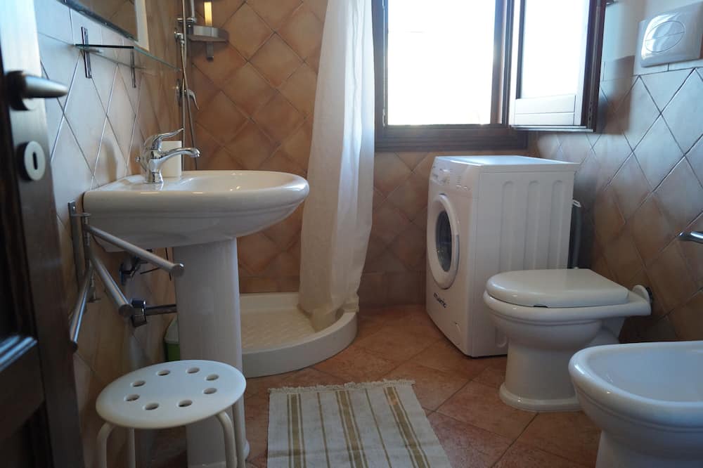 Photo of Bathroom in Campofelice di Roccella