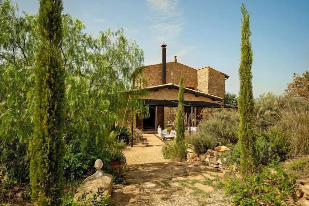 Photo of Outdoor in Pietraperzia