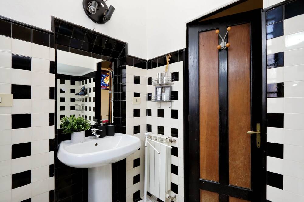 Photo of Bathroom in Quartiere Coppede