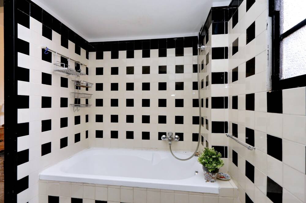 Photo of Bathroom in Quartiere Coppede