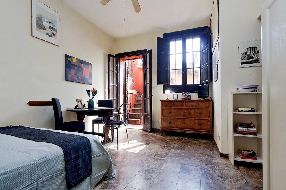 Photo of Bedroom in Quartiere Coppede