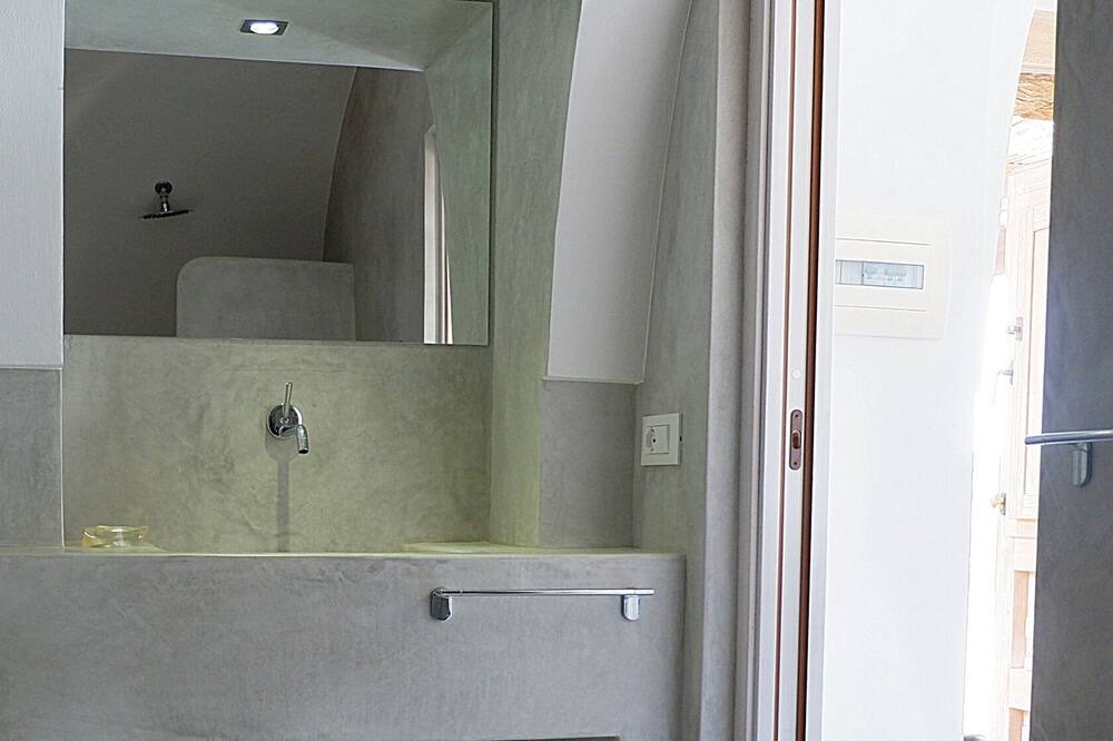 Photo of Bathroom in Scauri Siculo