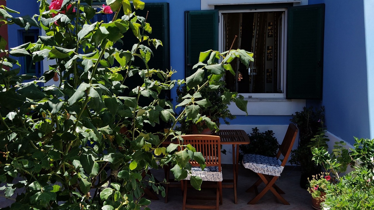 Photo of Patio Balcony in Le Forna