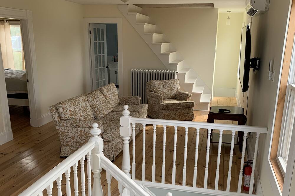 Photo of Livingroom in Lower Woods Harbour